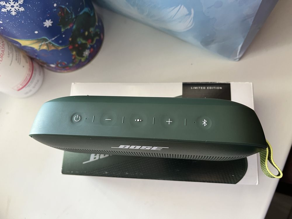 Продам колонку Bose Soundlink Flex - отличное состояние. Оригинал.