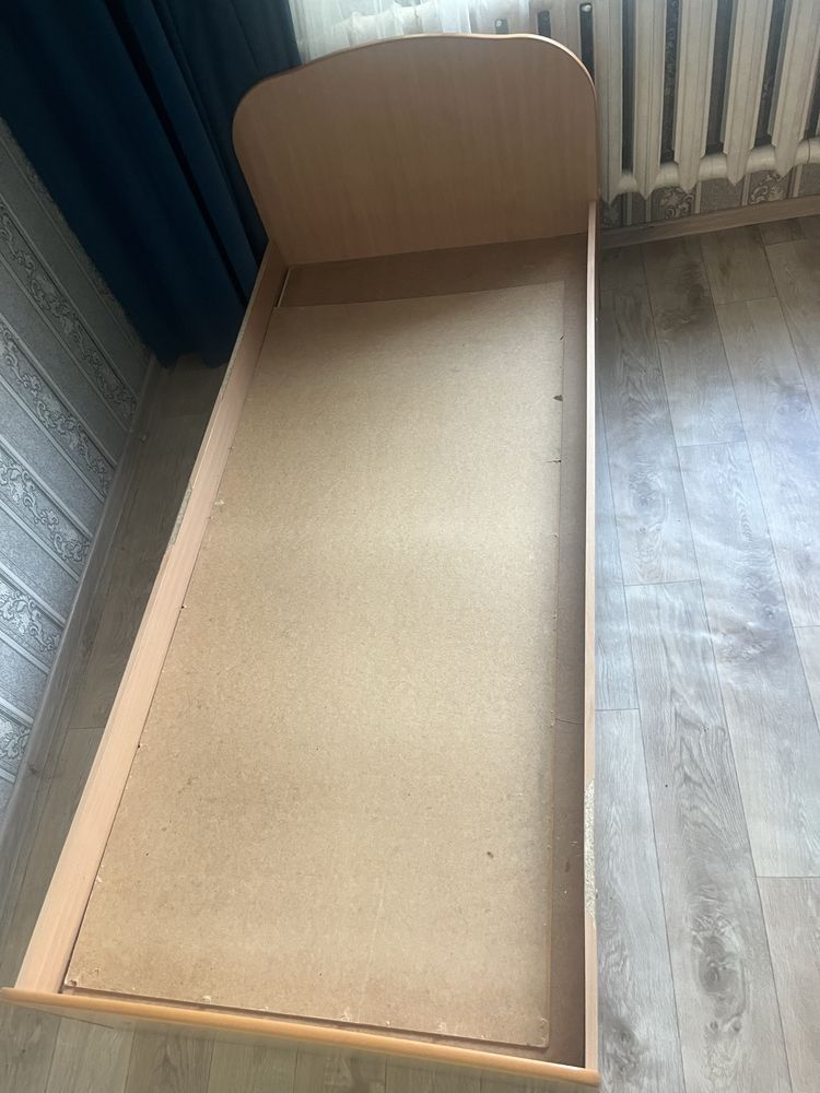 Продам  кровати