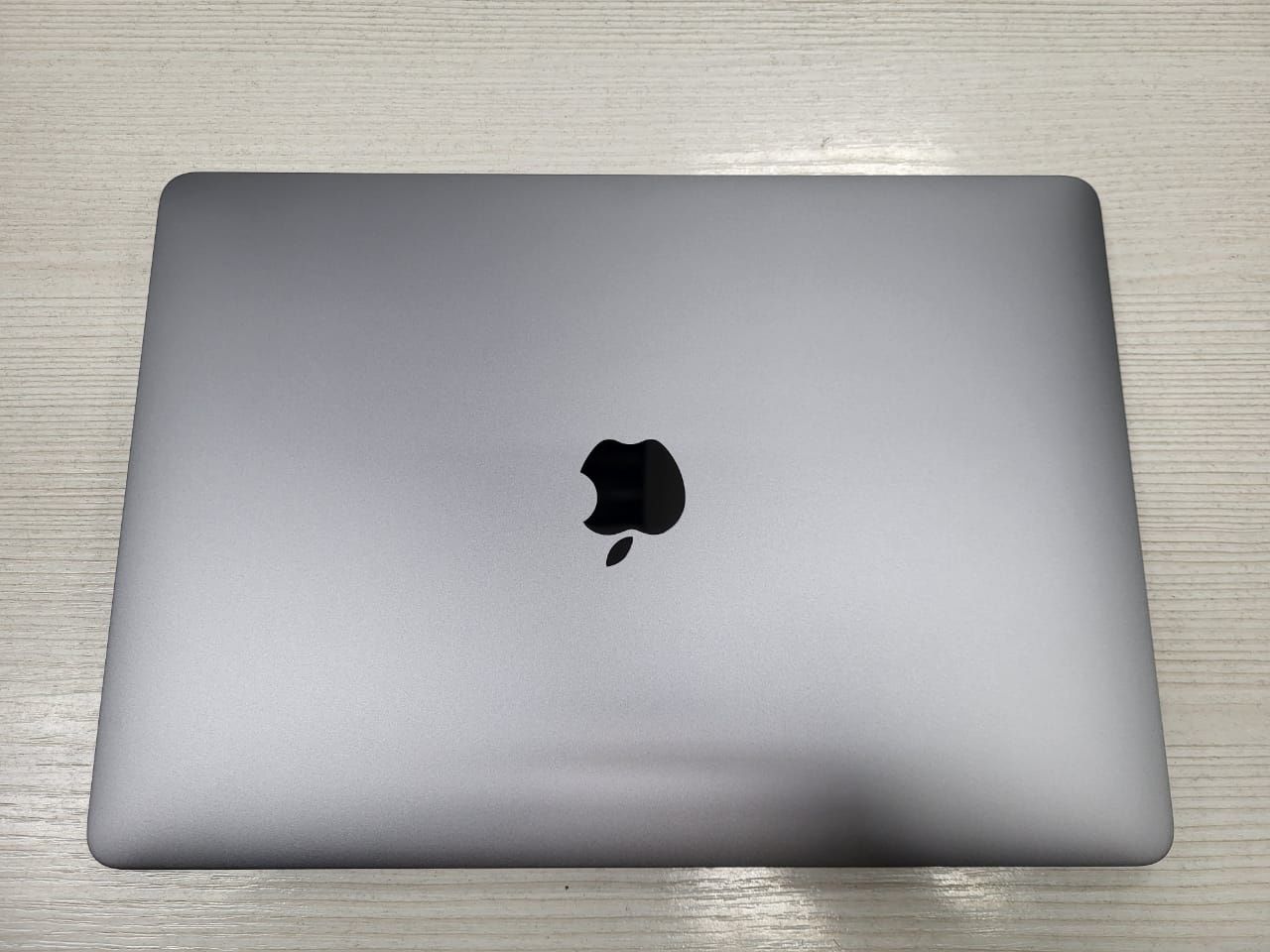 Новые MacBook Air (M1 8 ядер, 8 Gb DDR4, 256 Gb SSD)