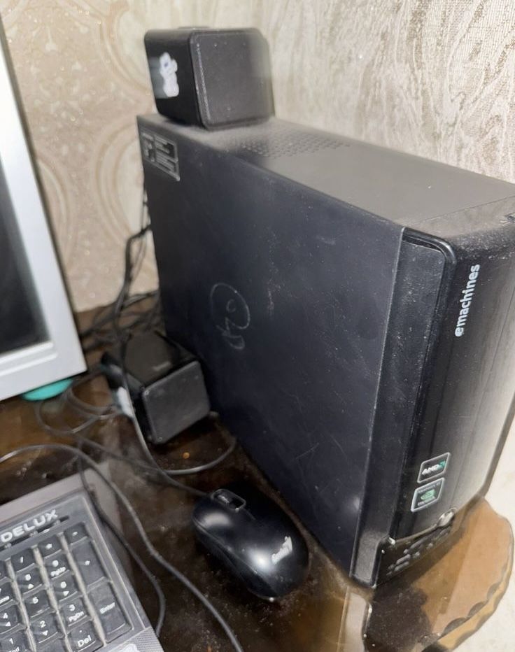Компьютер старый но для работы отлично