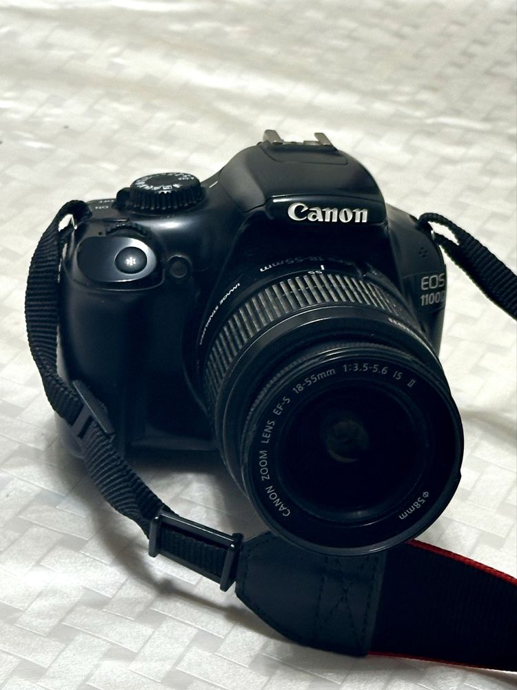 Фотоаппарат 1100D канон