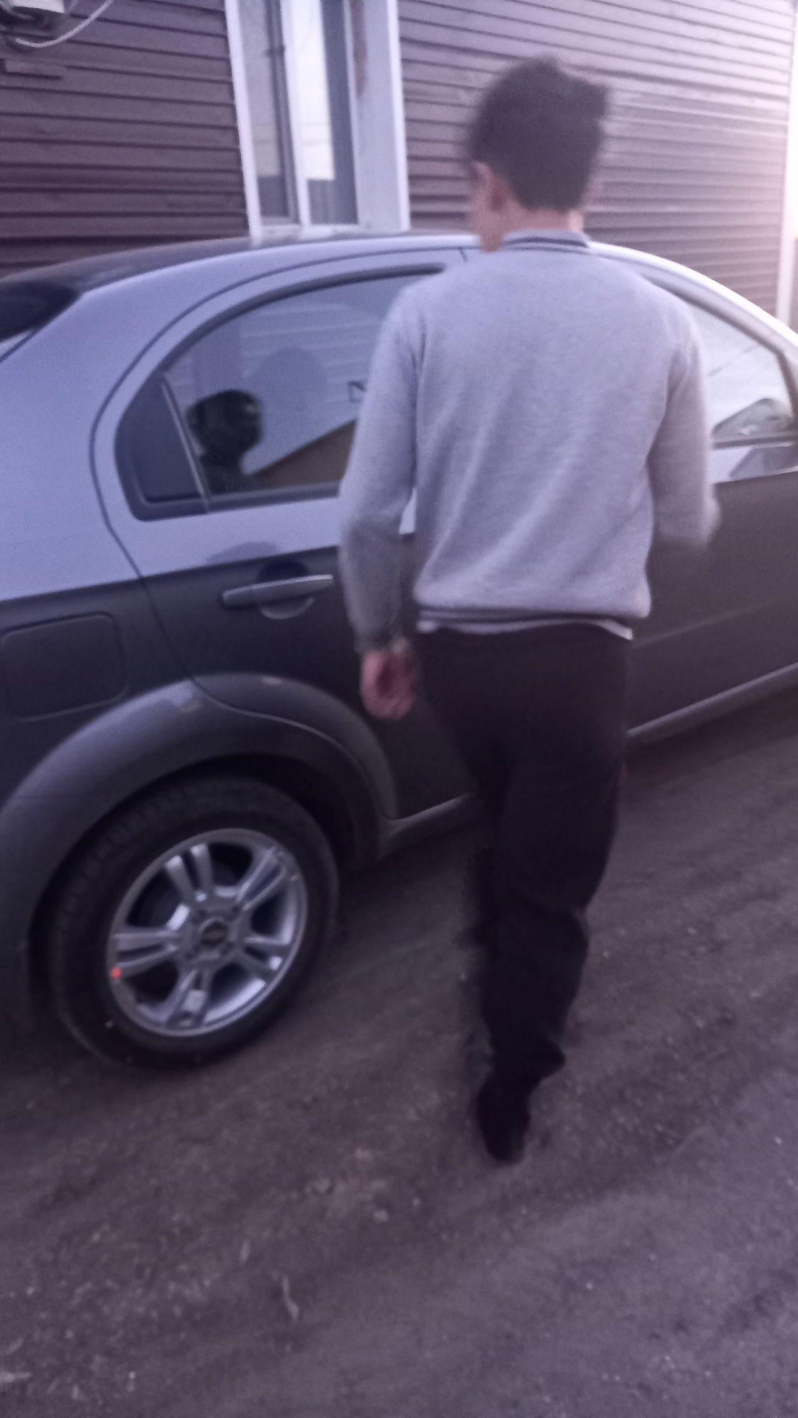 Меняю на жилье авто/автомат в мае куплена 31000проб, полная комплек
