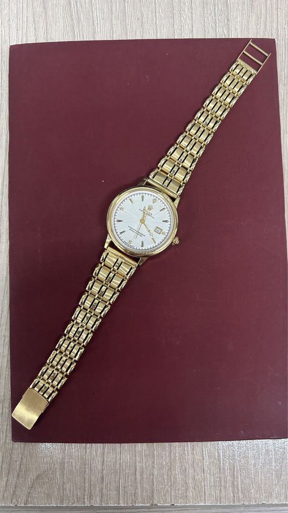Продается золотые часы Rolex 750 пробы
