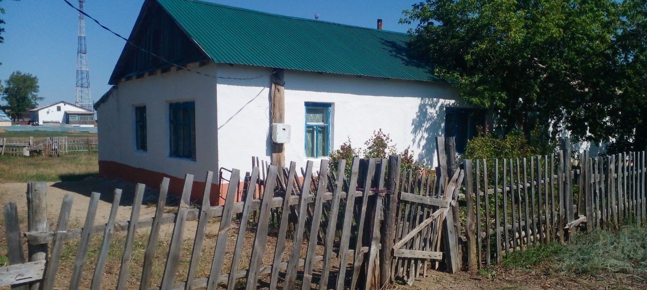 Дом прадаётса битонные