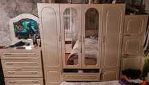 Продам спальный гарнитур