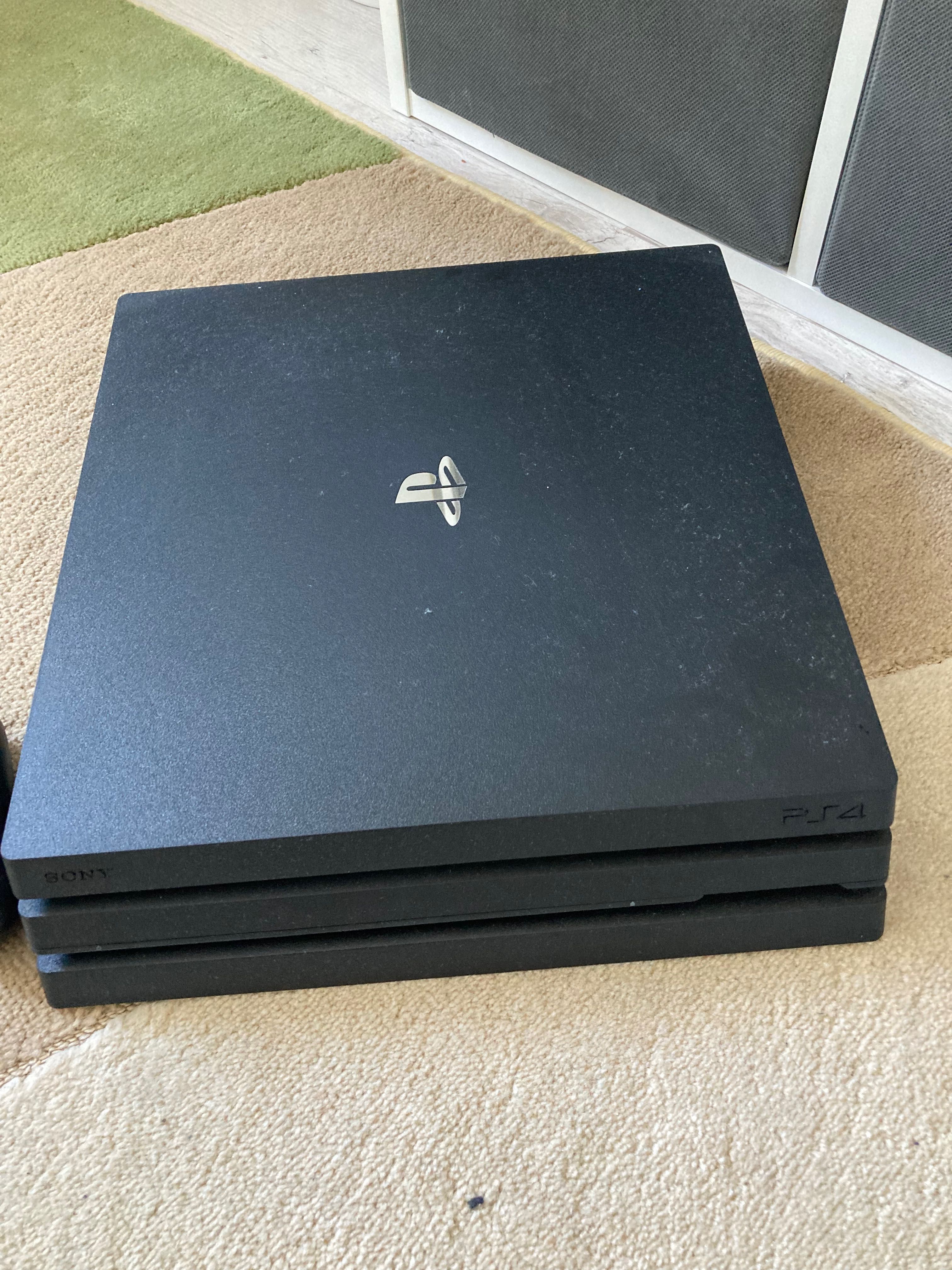 Продам приставку Сони Плейстейшн Про 4/SonyPlaystation 4 Pro/Ps4 Pro