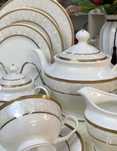 Продам чайно-столовый сервиз на 12 персон Porcelain, 105 предметов