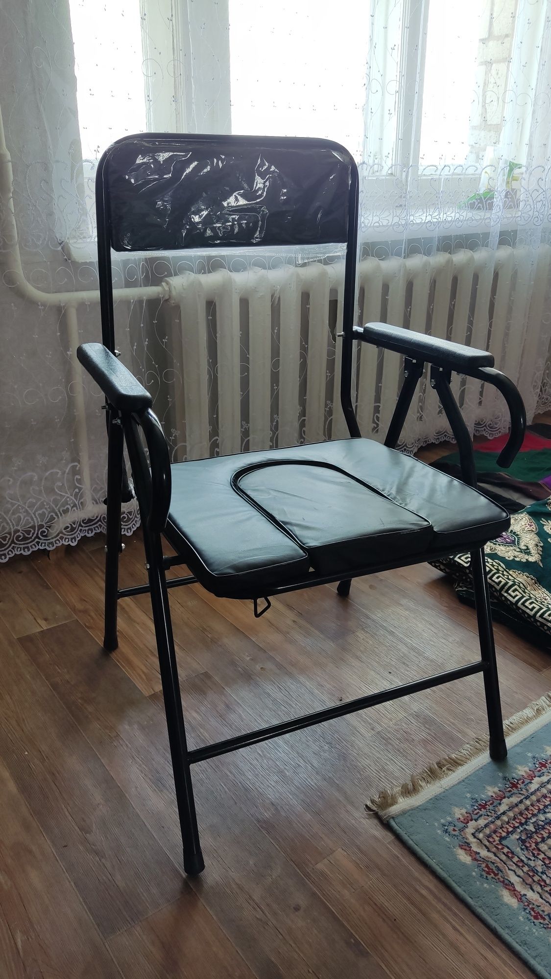 Инвалидный кресло-туалет, биотуалет