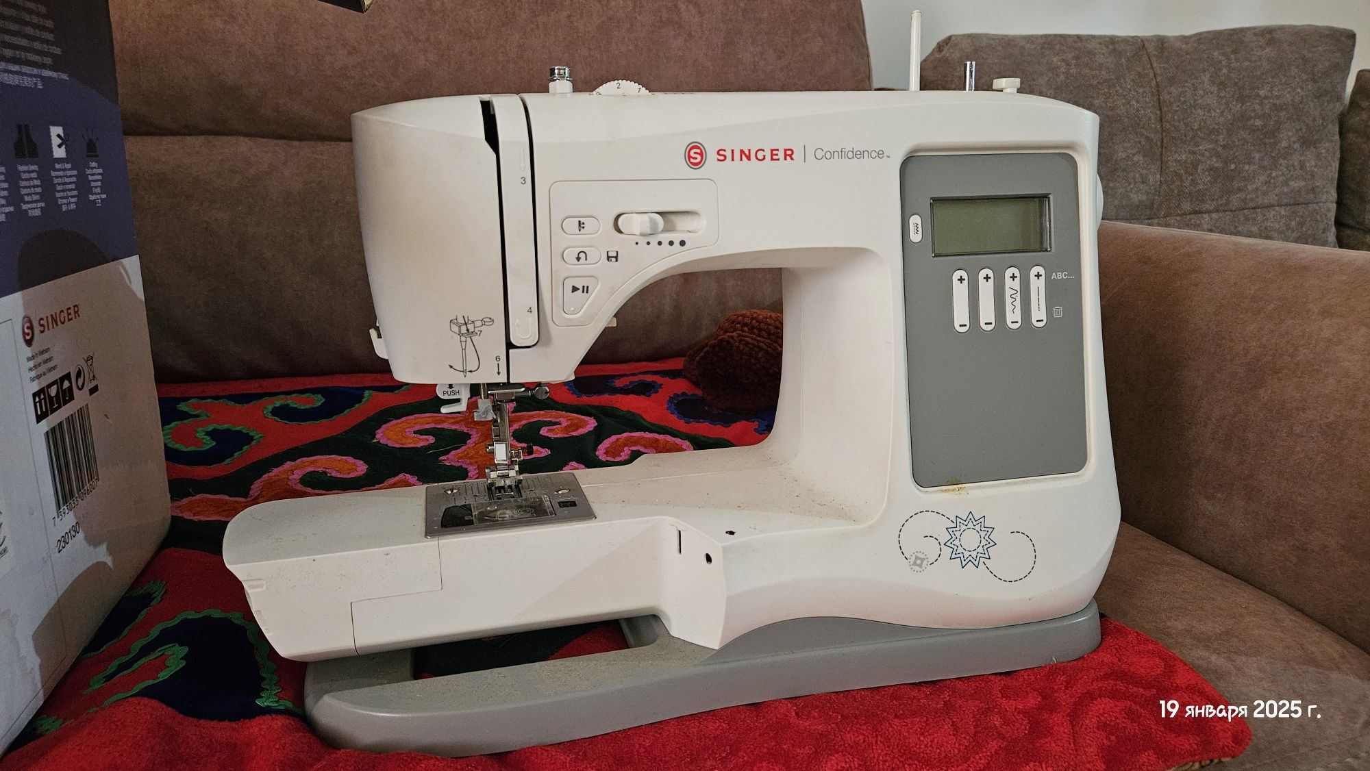Продам  швейную машинку Singer 7650 и оверлок .