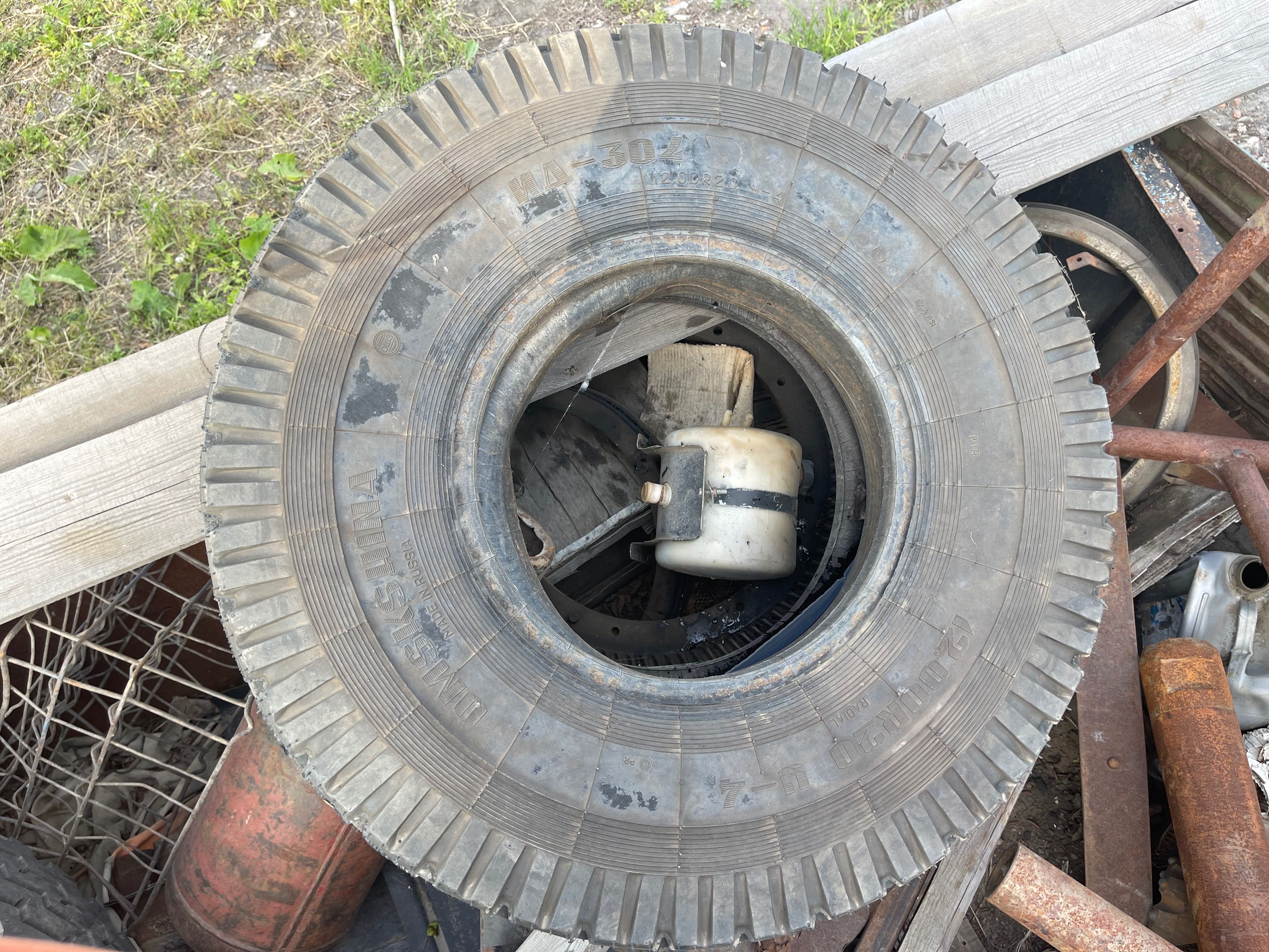 Автошина омскшина 12.00 R20 2 штуки