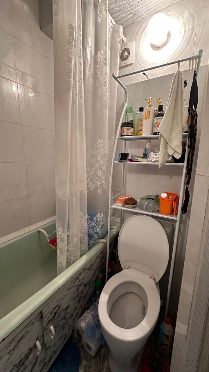 ПРОДАМ квартира-студия.18 кв.балкон.В центре.