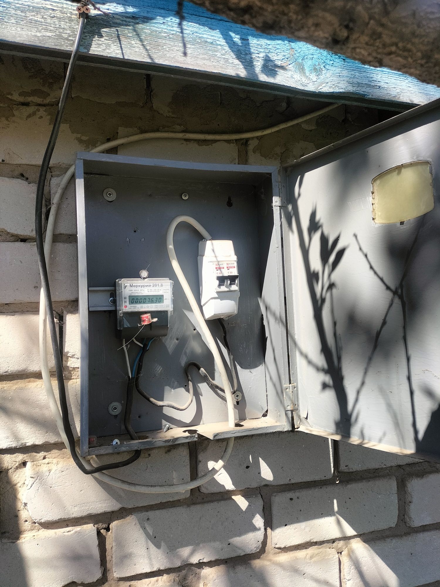 Продам дачу на омеговском кольце с/т нефтяник