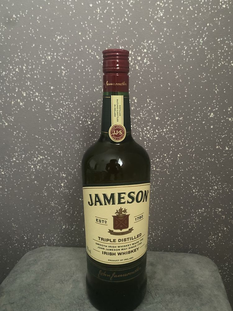 Продам Jameson 1л новый