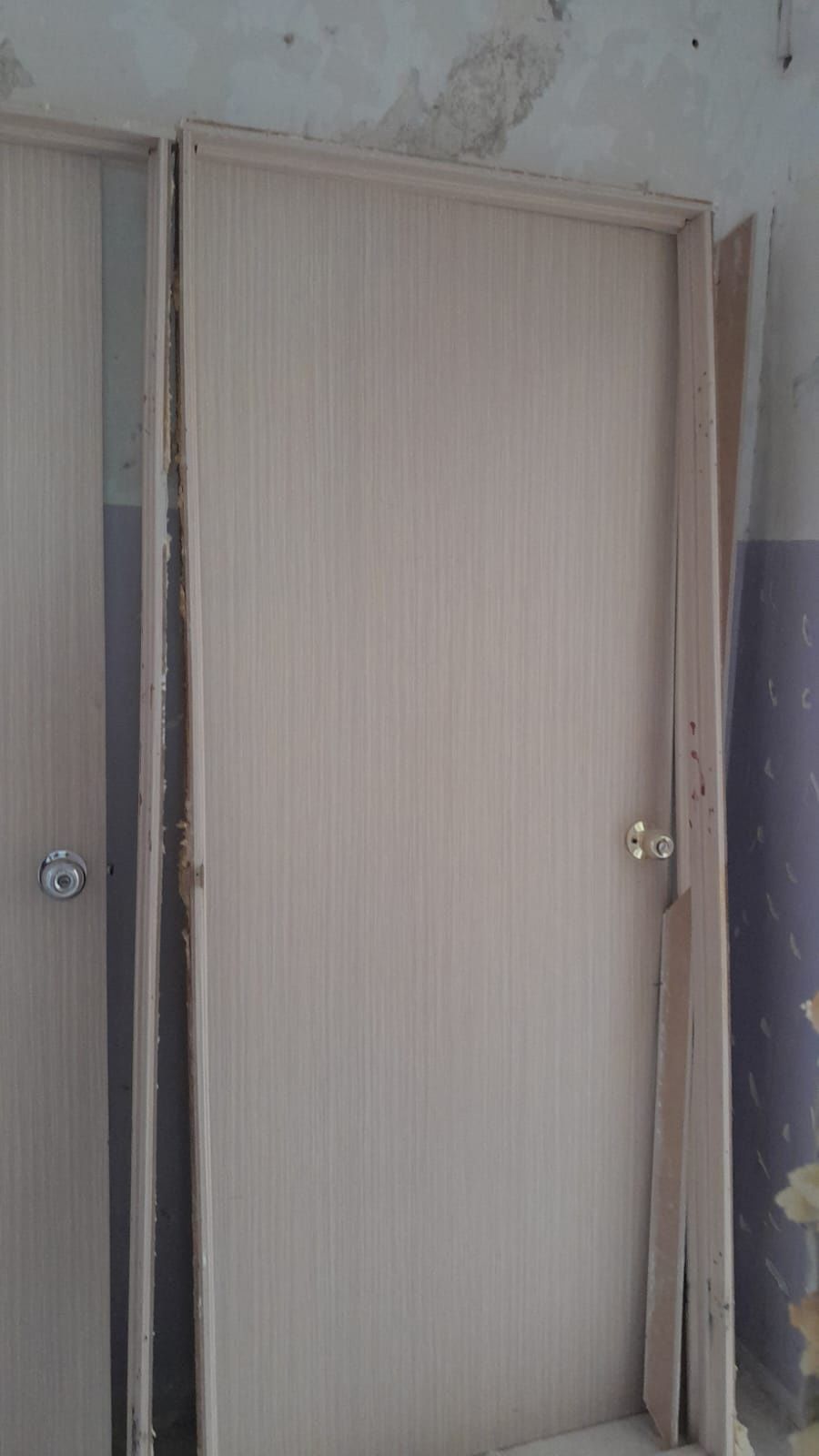 Продам межкомнатные двери