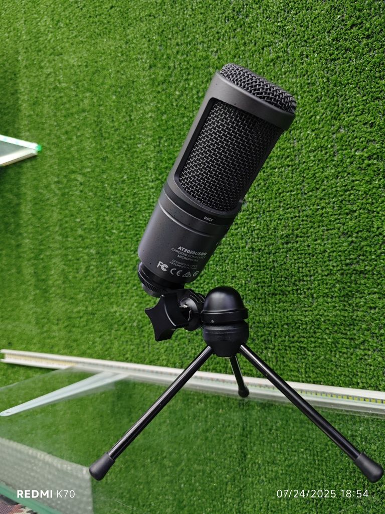 Audio-Technica AT2020USB микрофон
