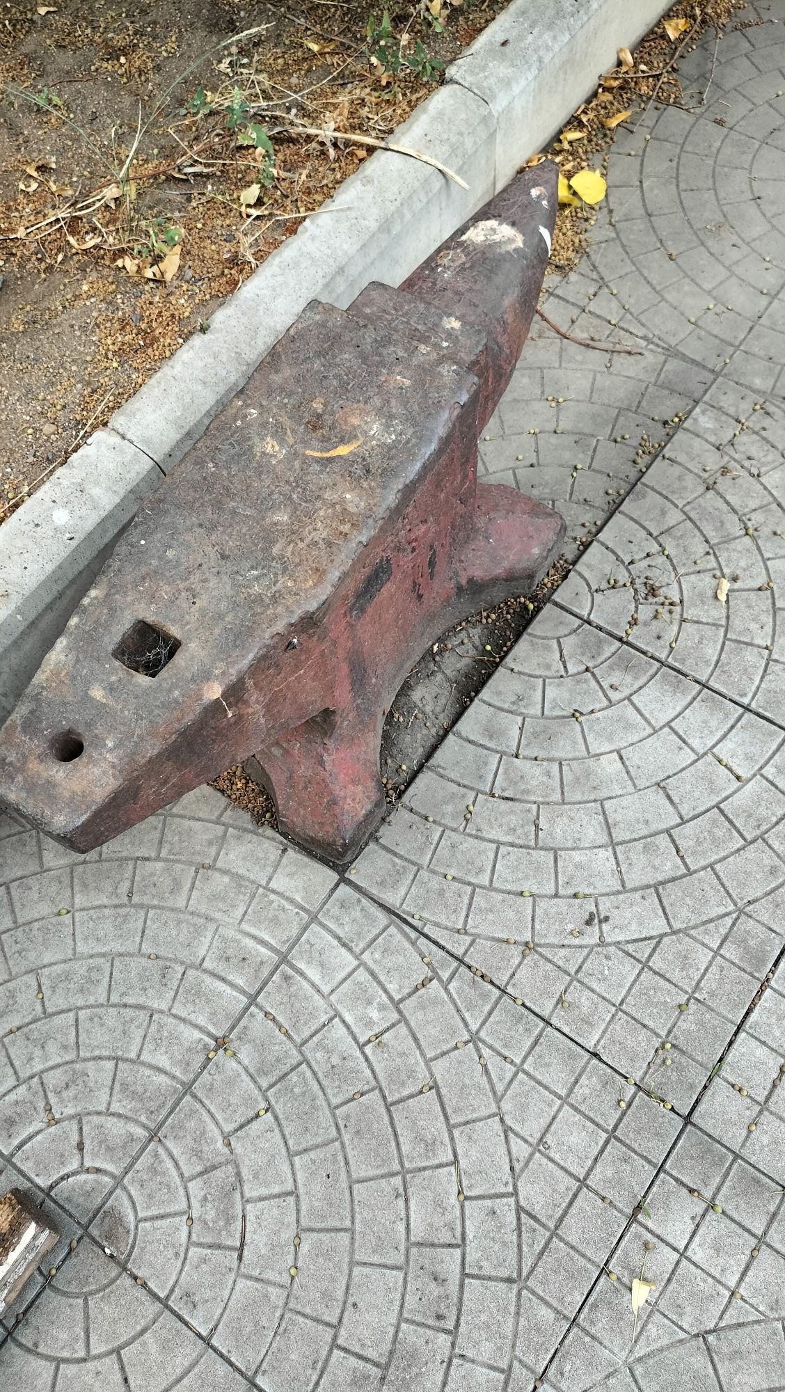 Продам наковальню СССР