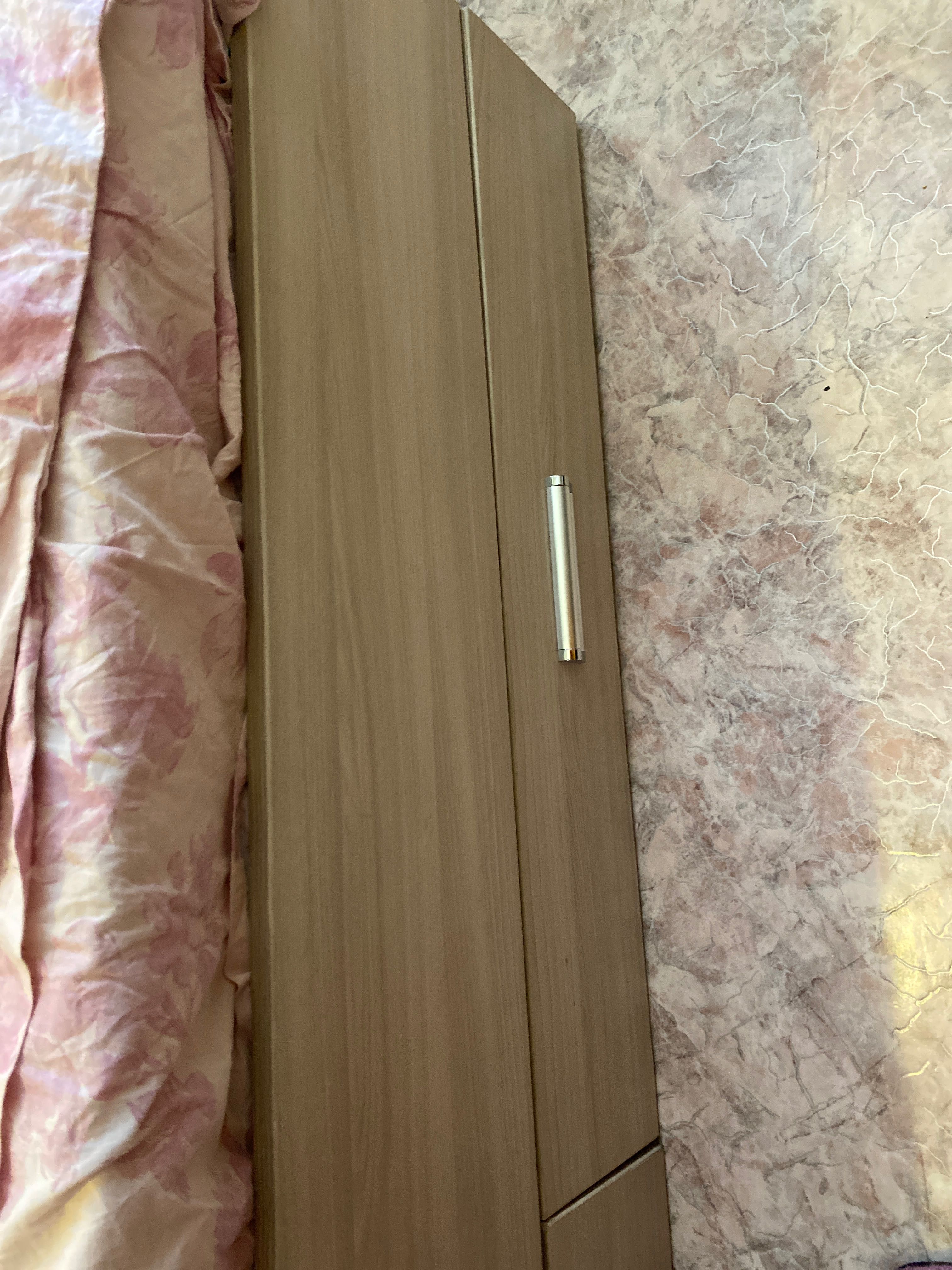 Кровать для спальни 1.6х2.0 без матраса. Разобран. Готов к перевозке.