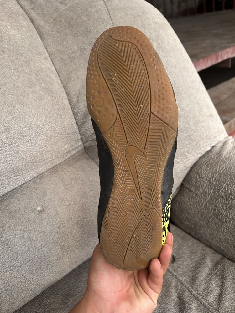 Nike  кроссовка