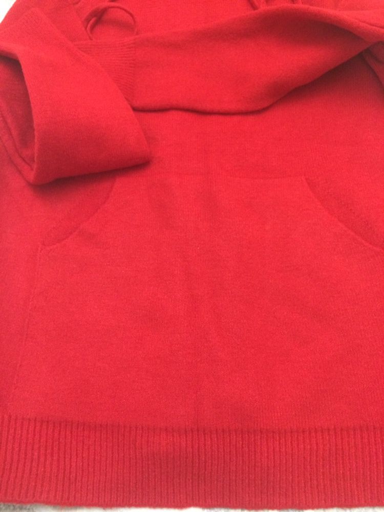Продам джемпер с капюшоном