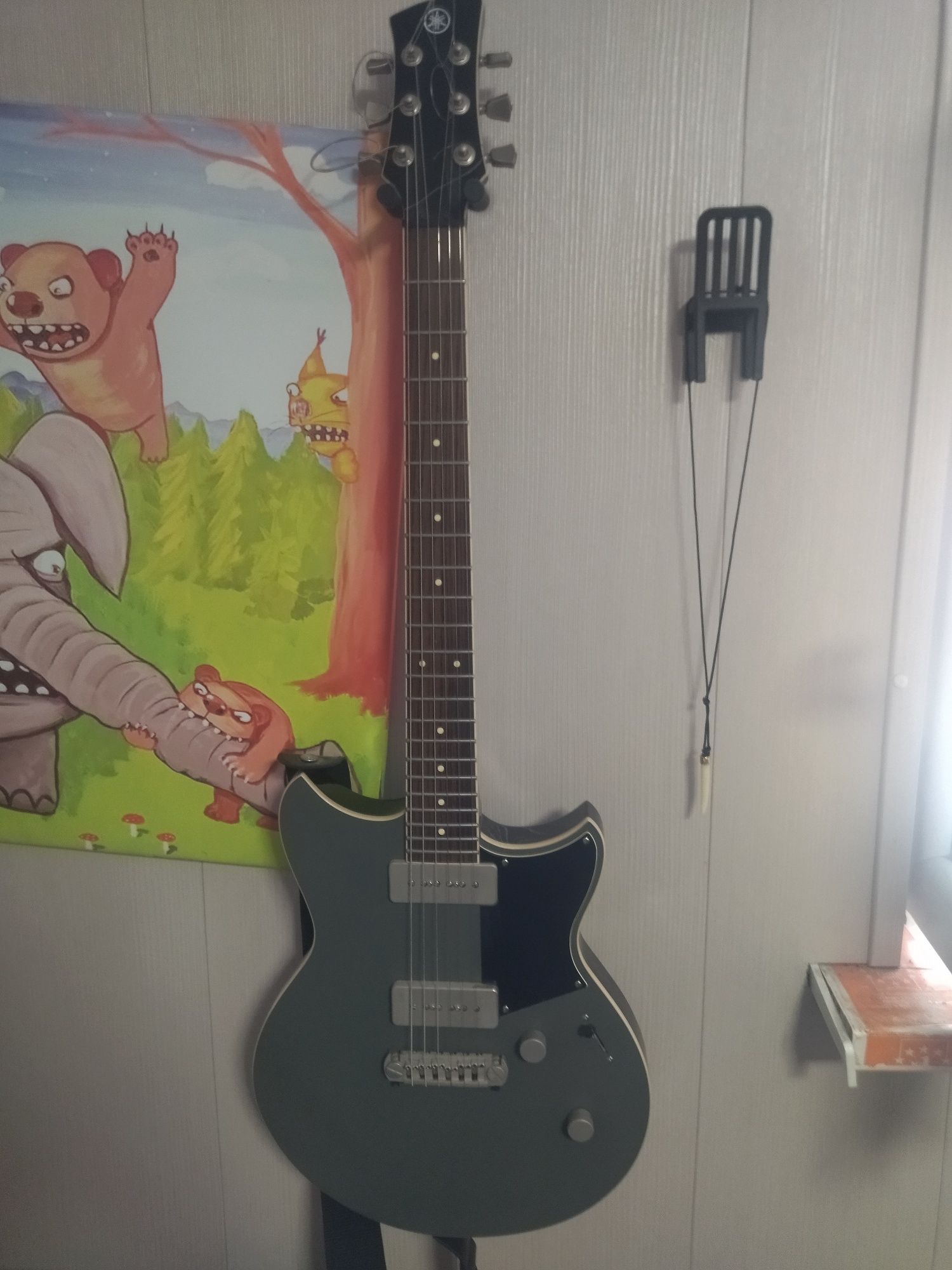 Электрогитара Yamaha REVSTAR RS502 в хорошем состоянии
