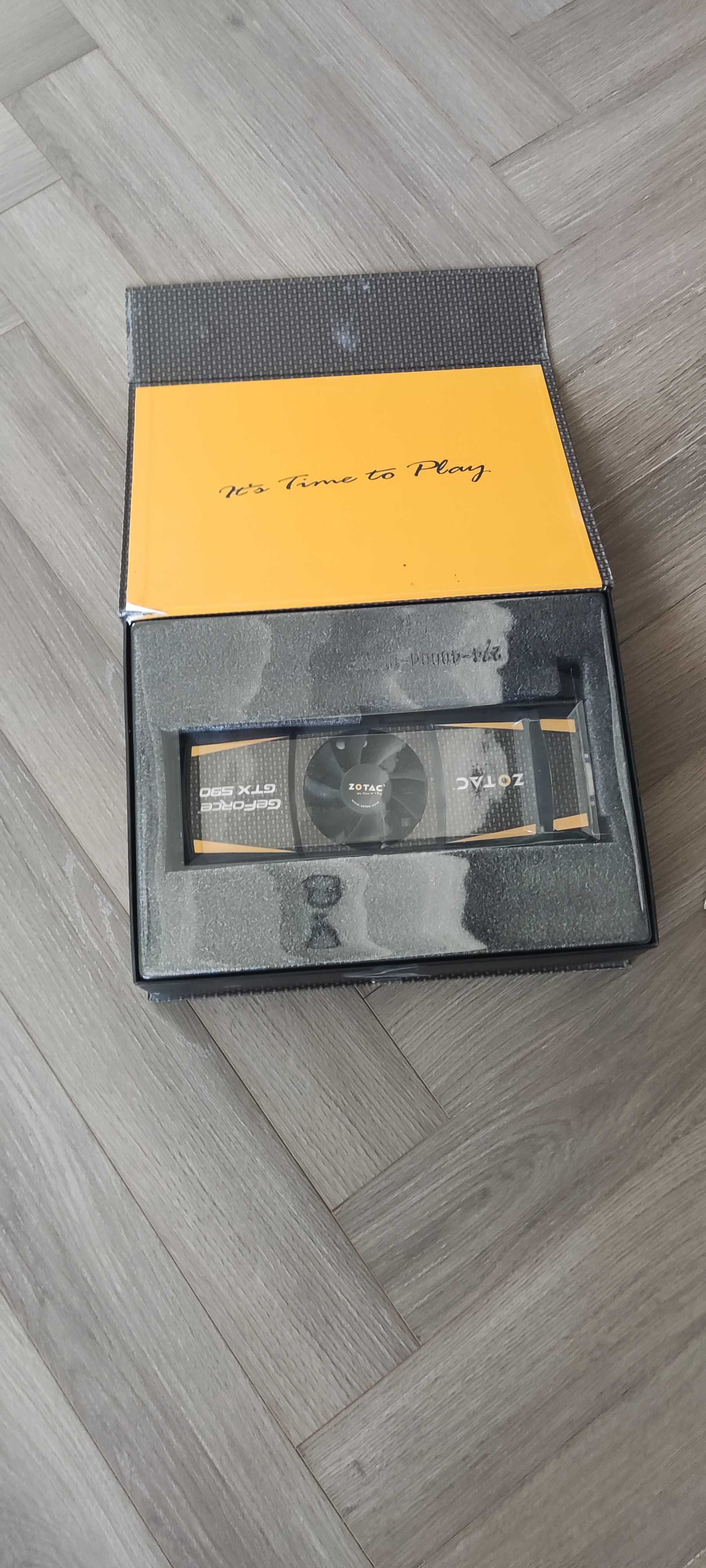 Продам Видеокарту  GTX 590 3 ГБ Zotac NVIDIA GeForce