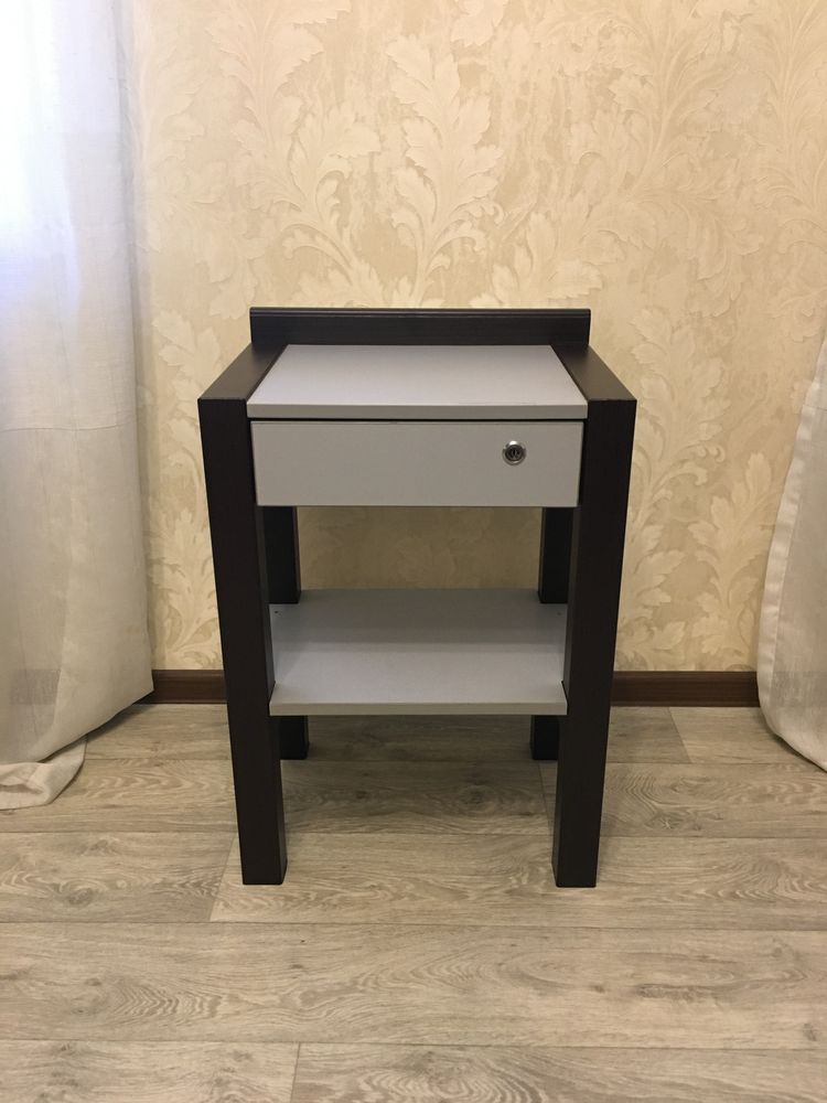 Продам тумбочку металл
