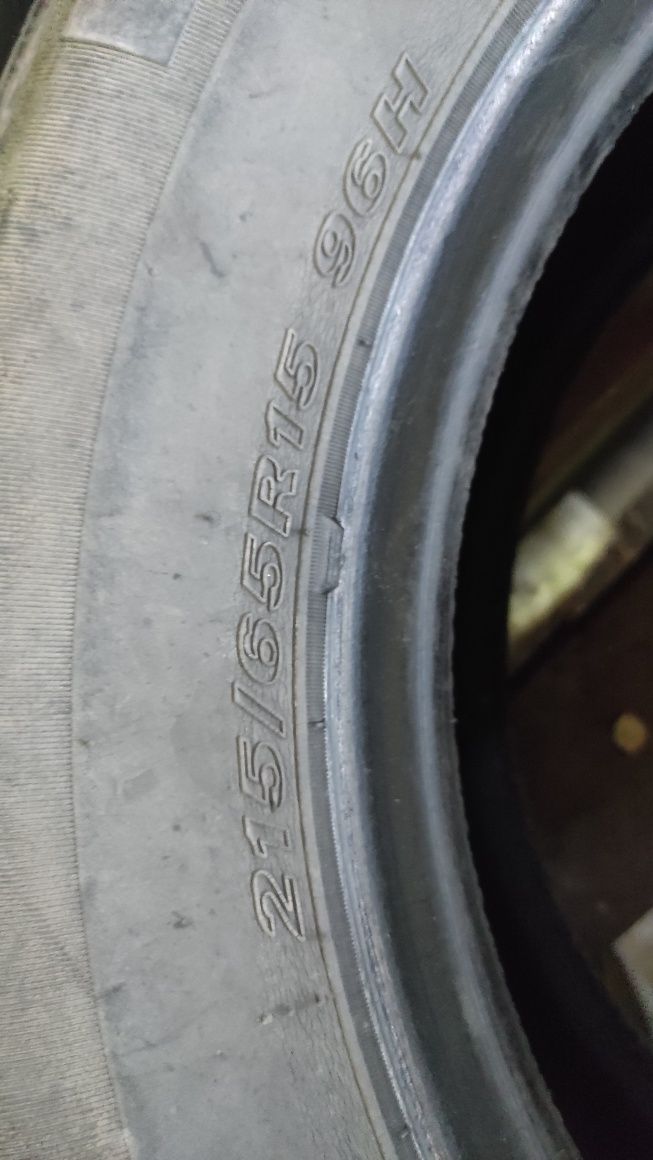 Пара шин 215/65 R15