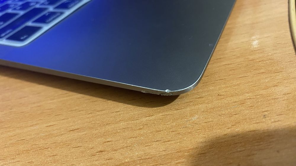 MacBook Air M1 (2020)