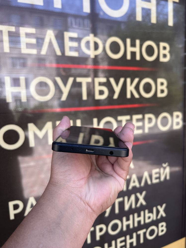 Продается новый телефон Poco C71