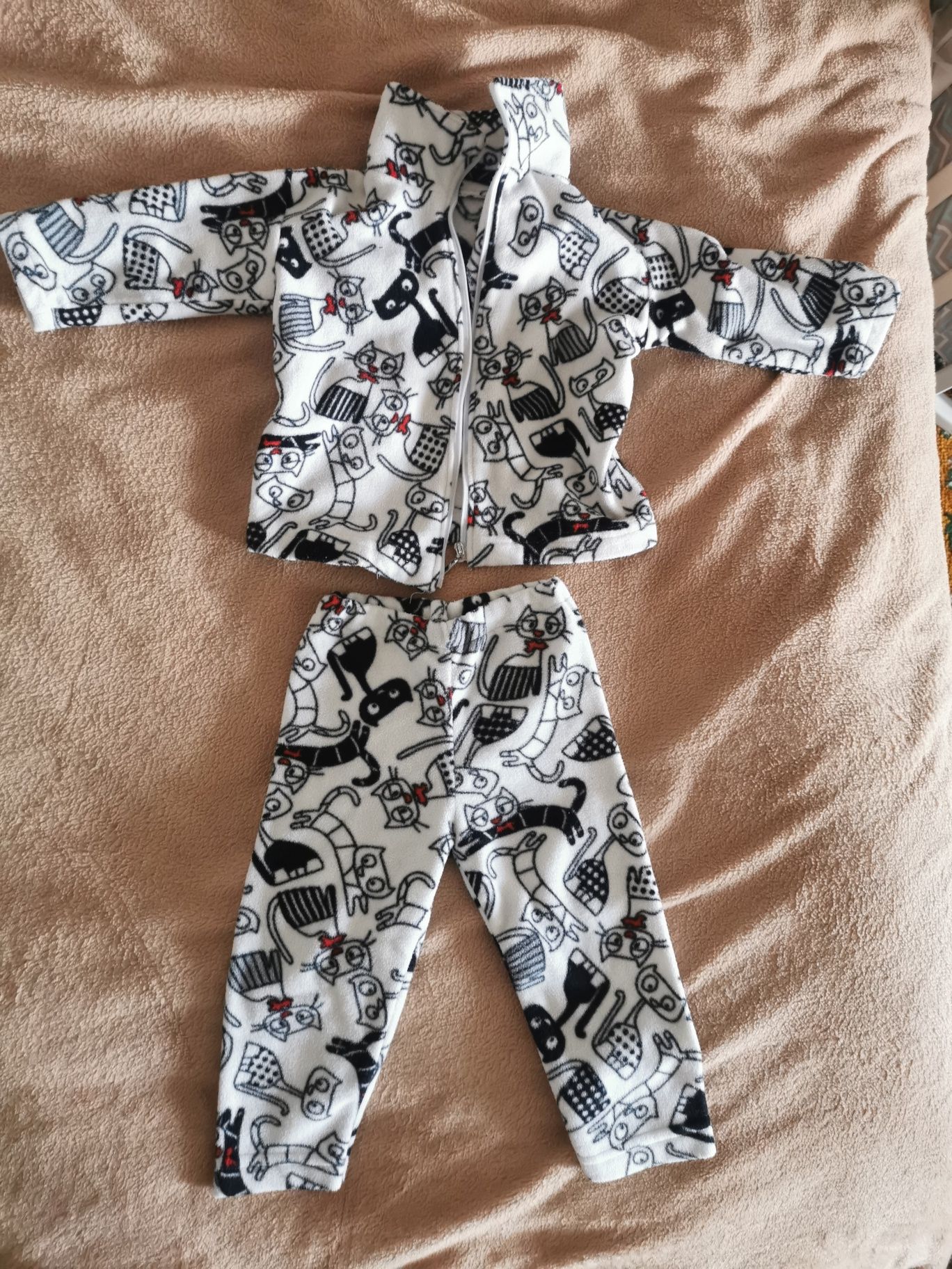 Продам детские вещи