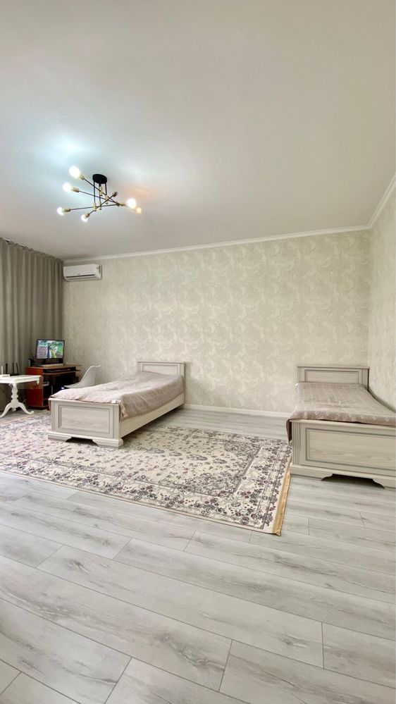 Продам 2 х этажный дом,8 комнат.