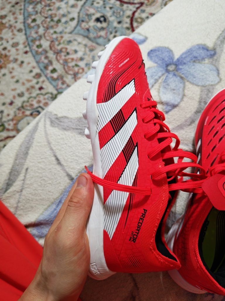 Новый сороконожки Adidas 39 размер