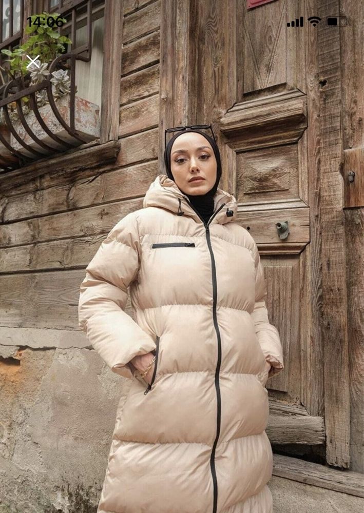 Куртка бежевая