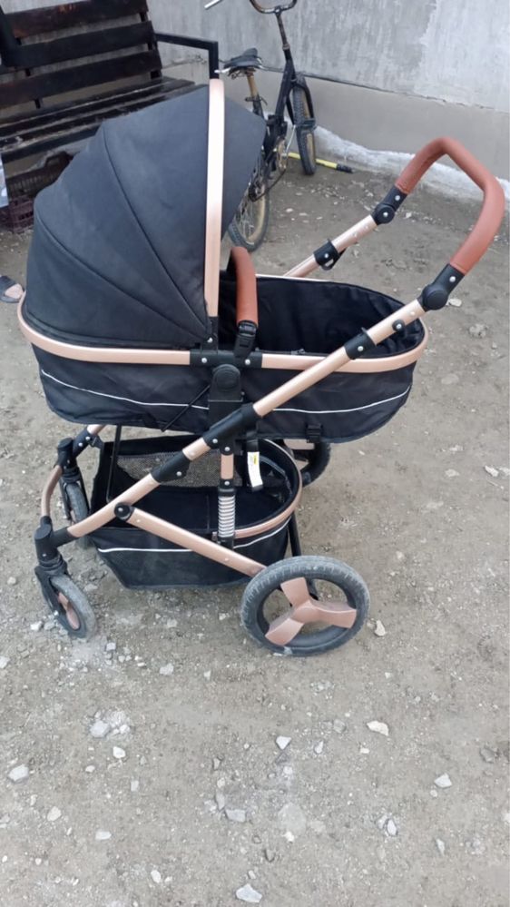 Продам детскую коляску