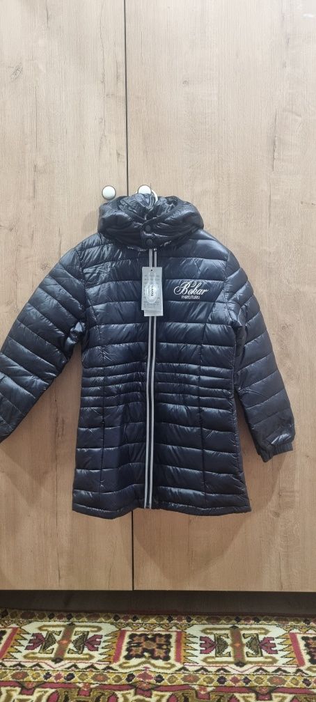 Продам куртку весна-осень для девочки