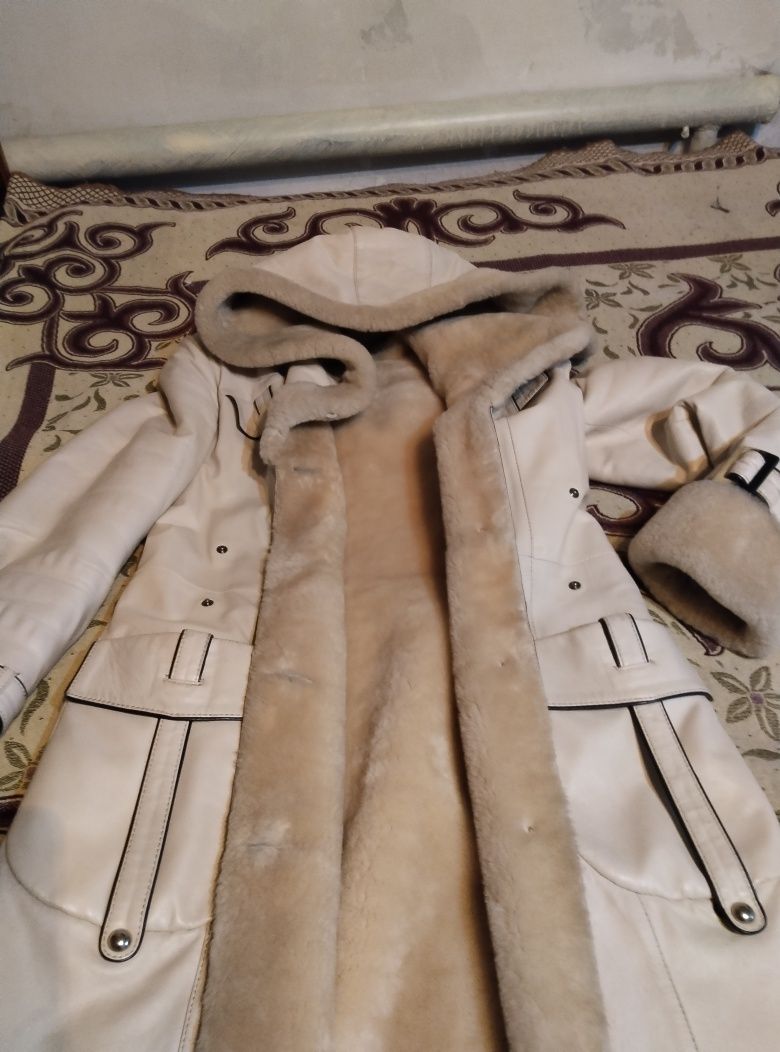 Кожаная дубленка