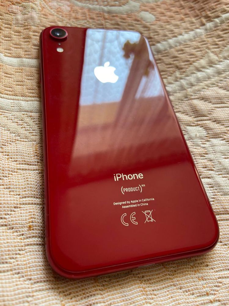 IPhone Xr  product red на 64gb