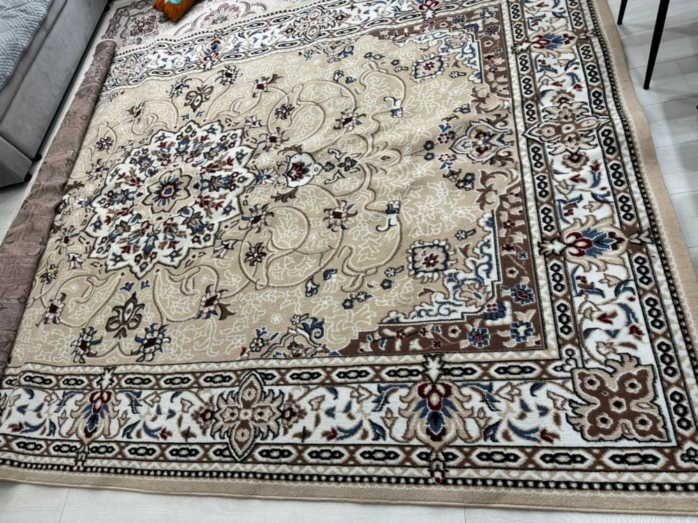 Продам Ковер  250х400 см.