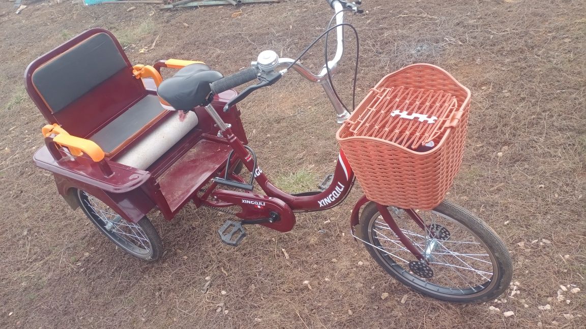 Продам трехколесный велосипед