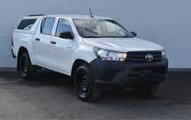 Аренда Toyota Hilux Pickup – надежность и проходимость!