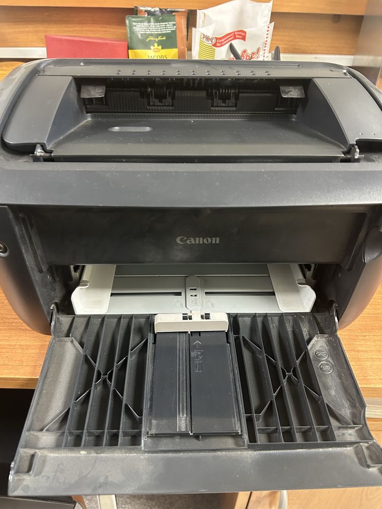 Продам принтер canon i-sensys lbp6000b