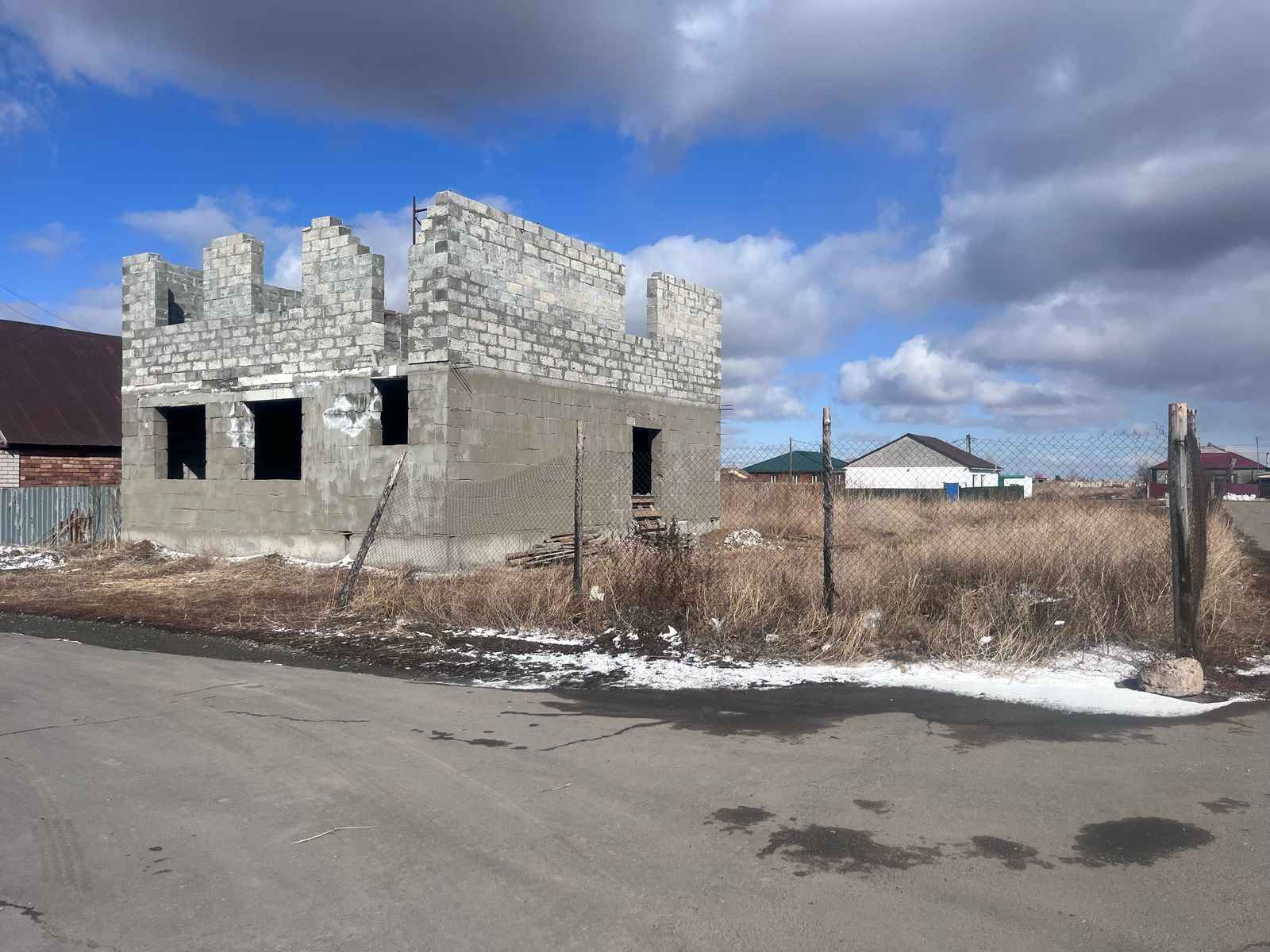 Срочно продам недостроенный дом