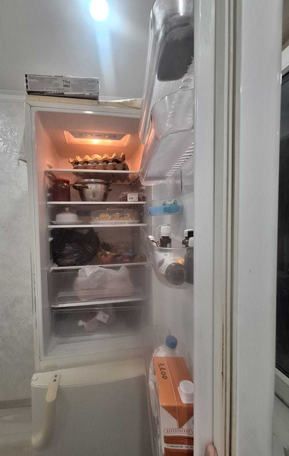 Продам холодильник