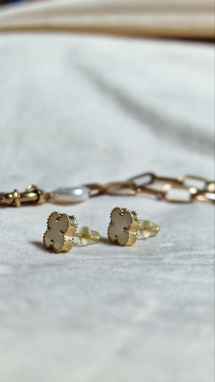 Серьги Van cleef из жёлтого золота ЖанТаС ломбард Астана