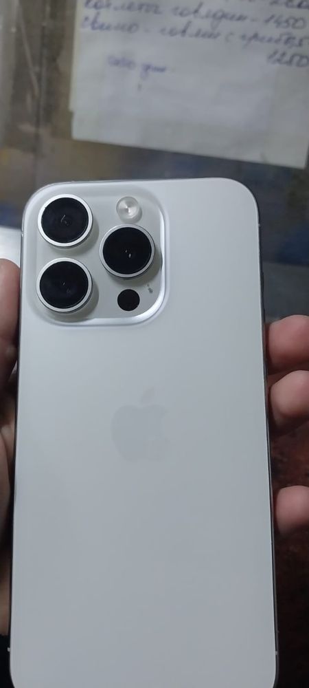 iPhone 15 Pro | 256 ГБ | Состояние отличное | Емкость батареи 90%