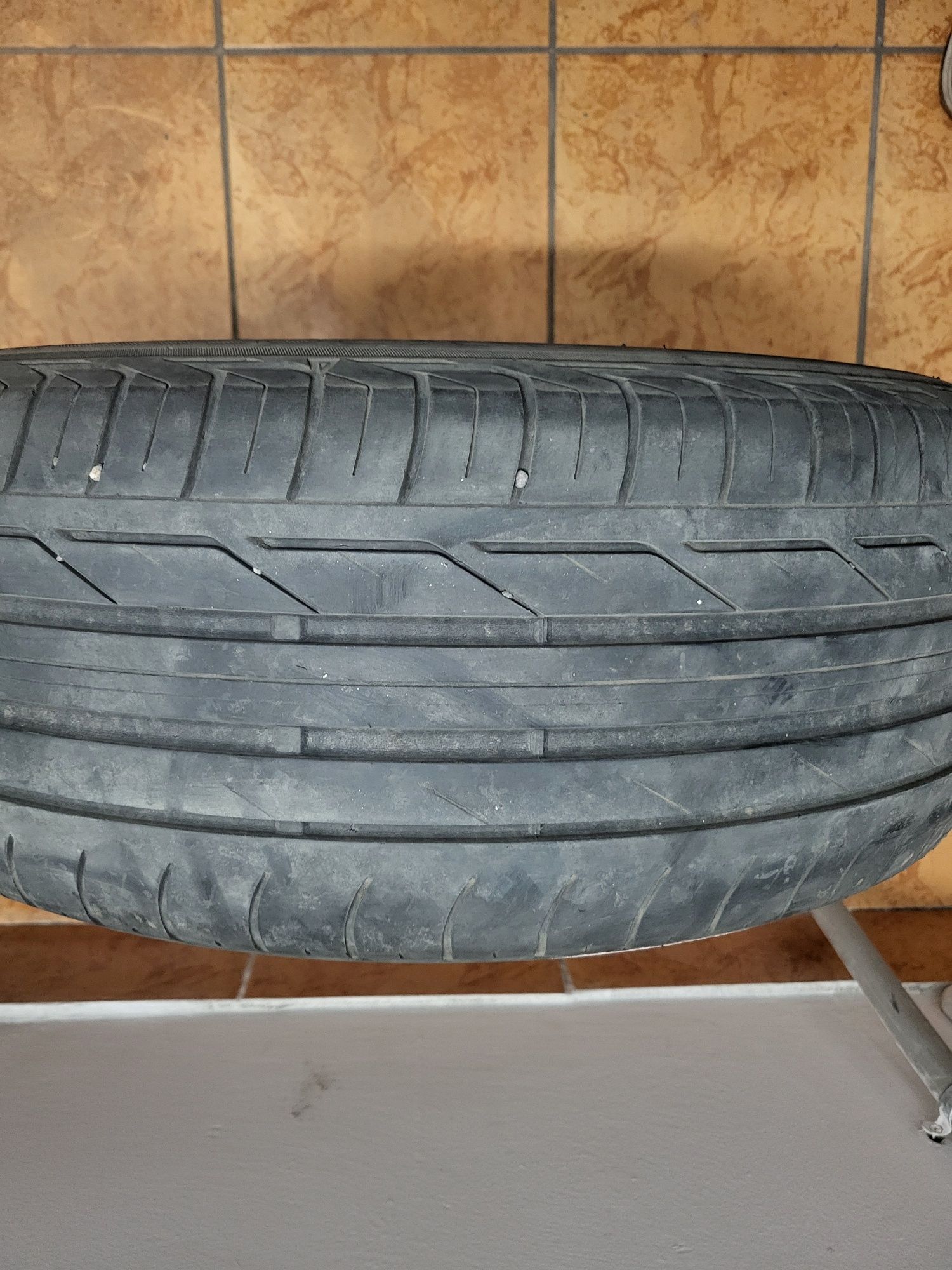 Продам шину Bridgestone