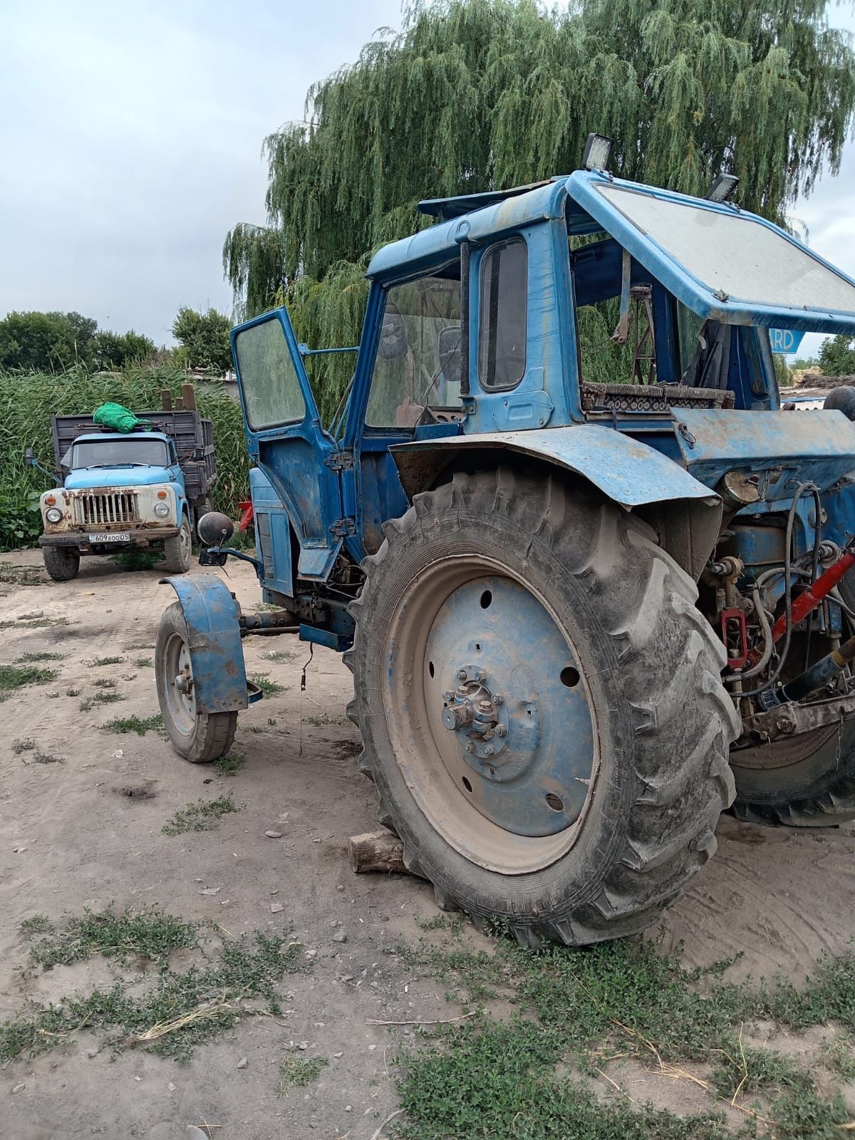 Продам трактор в хорошем состояний