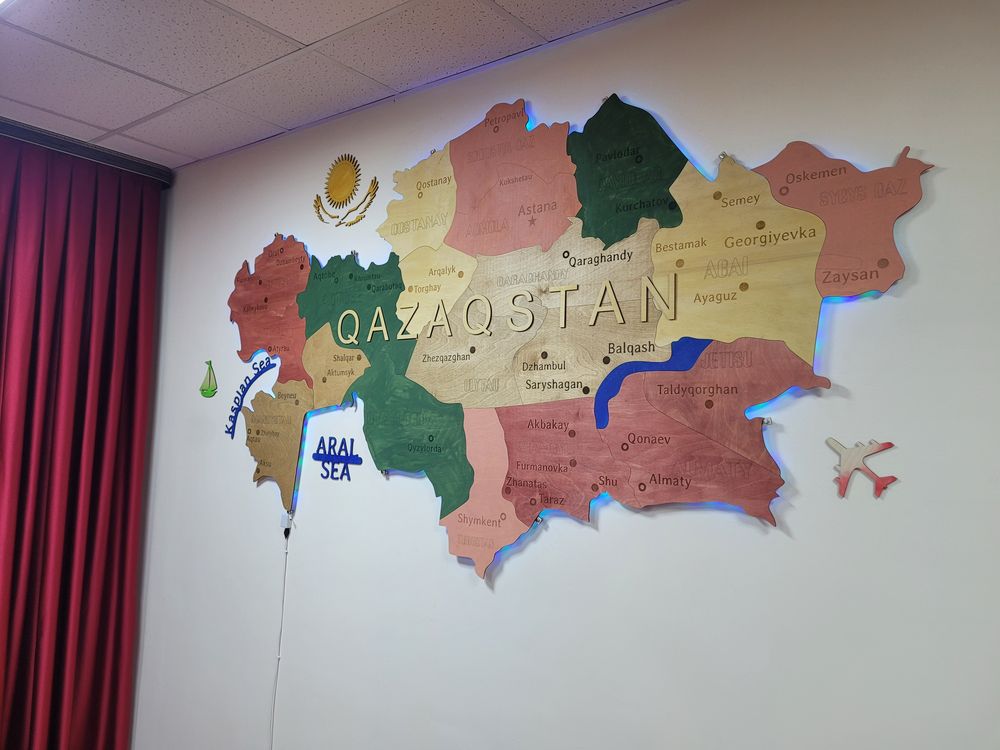 Карта Казахстана декор