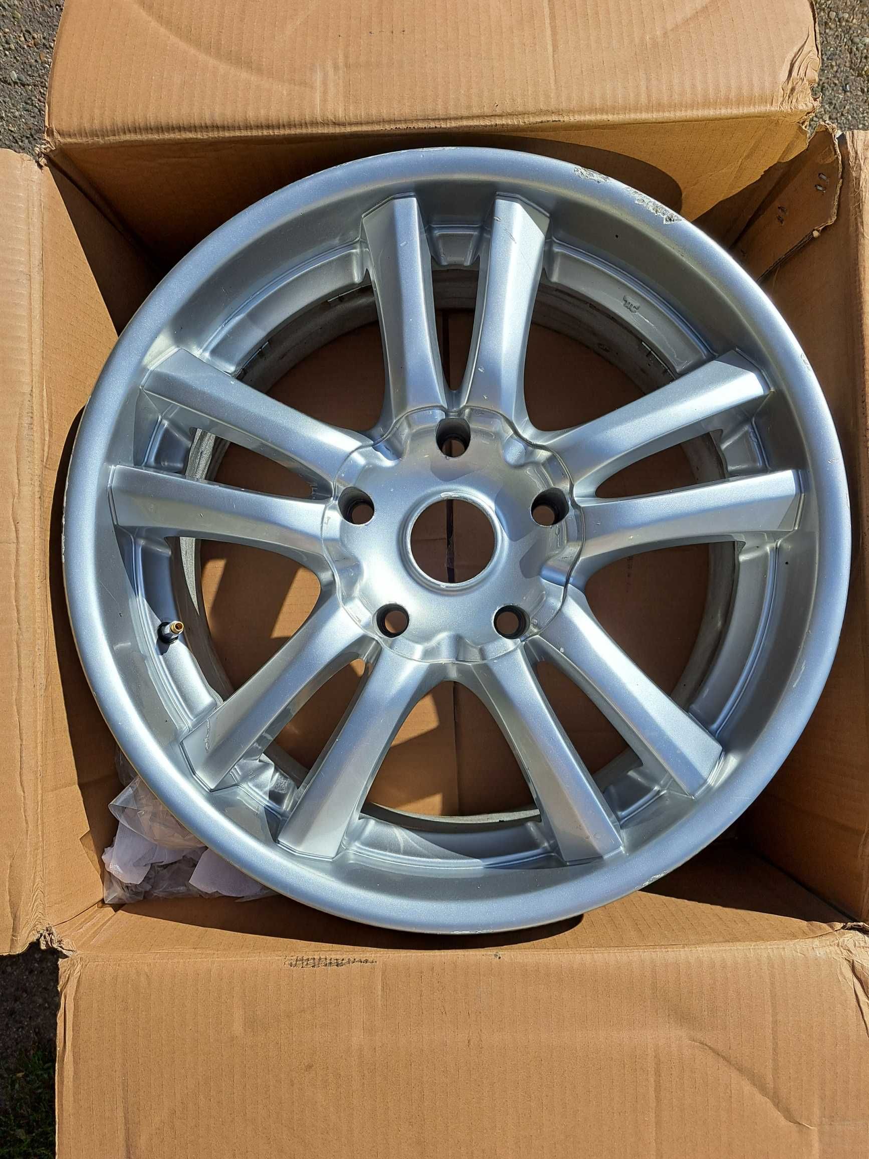 В продаже диски. Toyota диски 4шт б/у Италия МАК 20R . + Резина 3шт.