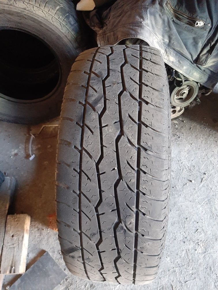 Продам б/у колесы на внедорожник 4 зимных, 4 летних, размер 265/70/16